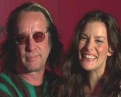 Until the age of eight, she believed that Todd Rundgren was her father as her mother was in relation with Rundgren before she was born. Now, she consi